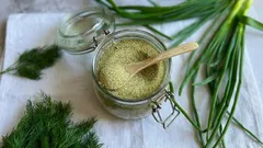 Jeg så det hos min ven — nu gør jeg det samme med krukker! En idé, der er værd at stjæle.