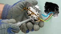 Sådan undgår du at forveksle fase og nul ved installation af en stikkontakt: en usagt regel blandt elektrikere