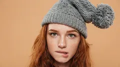 De bærer dem ikke sådan længere: 7 hatfejl, der får selv en dyr dunjakke til at se ud som om den kommer fra markedet